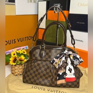 Auth LOUIS VUITTON w/COA Trevi PM Damier Tote/Shoulder Bag
